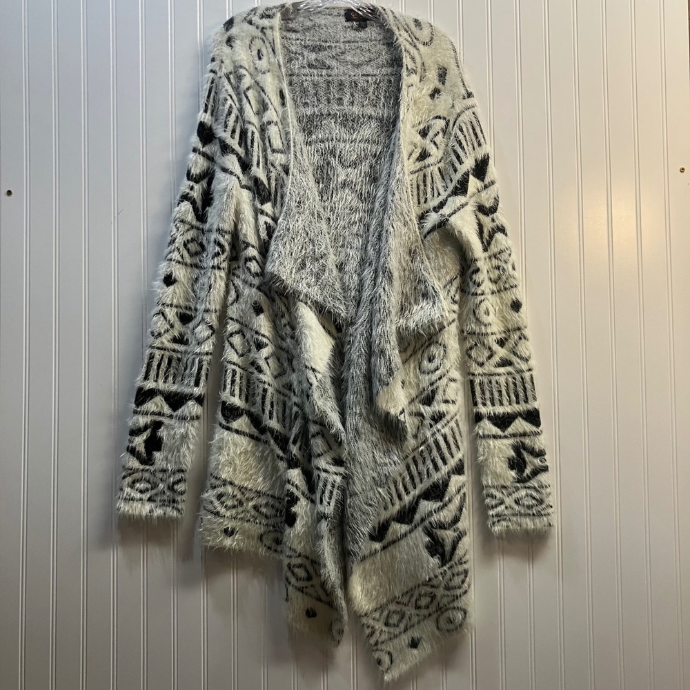 Shyanne Womens Large Black White Southwestern Eyelash Knit Waterfall Cardigan